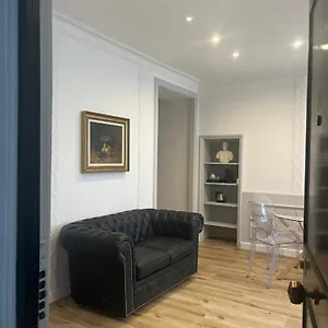 https://apt-crispi-30-stylish.it-romehotels.com